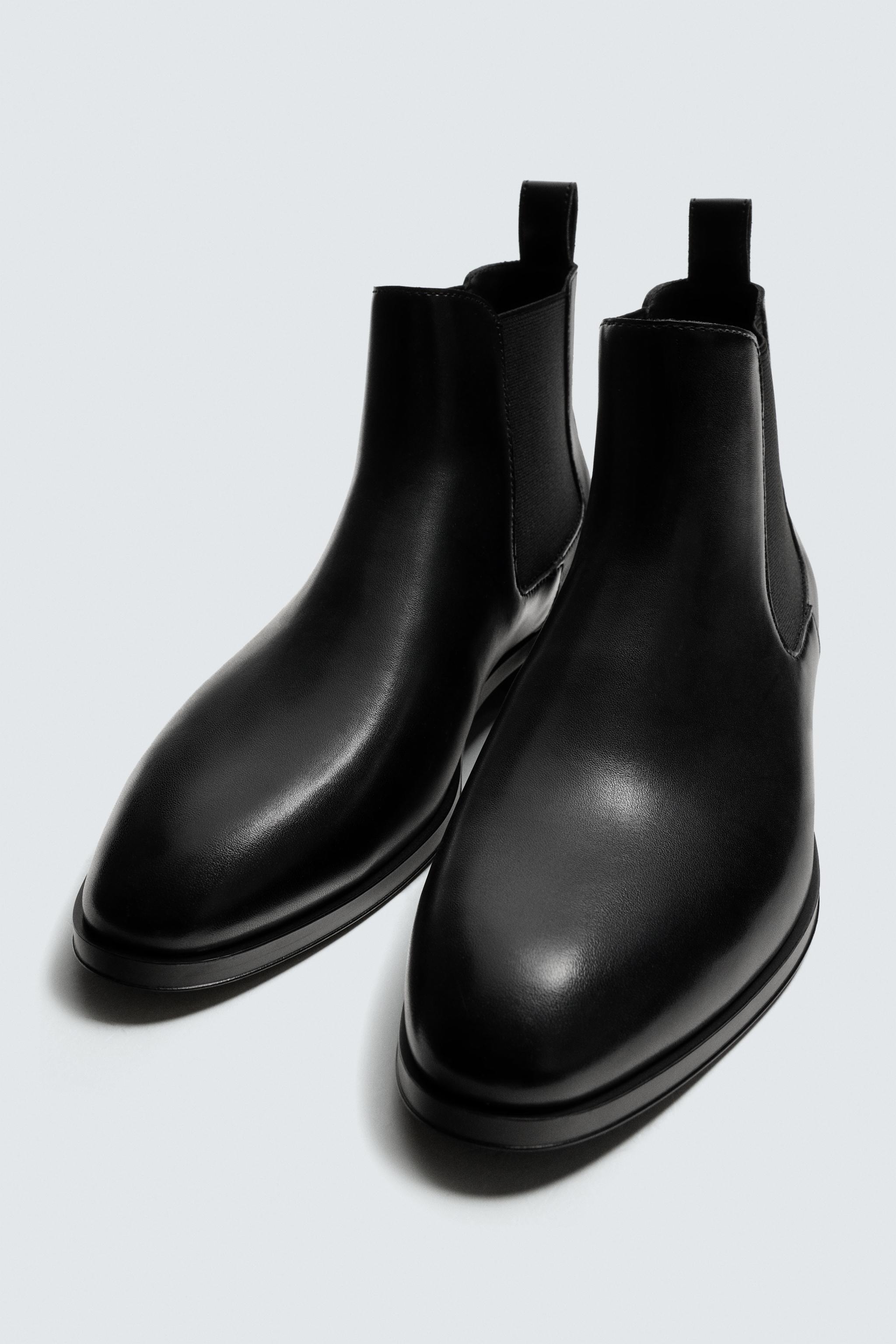 POINTED CHELSEA BOOTS